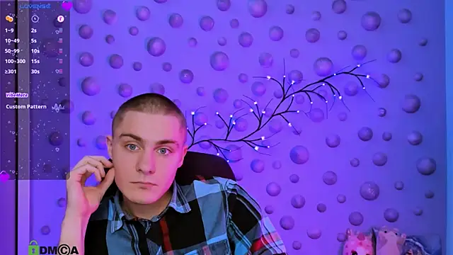 thomas_crow_'s cam snapshot