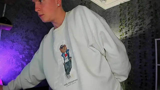 AlexxSweet's cam snapshot