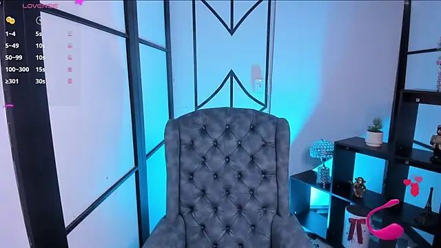 ThaliaBrooks_'s cam snapshot