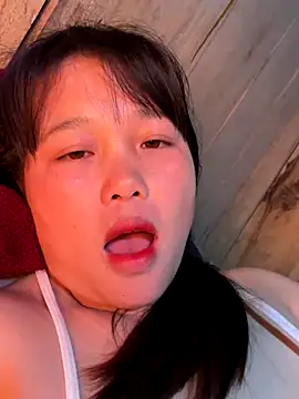 love_pusy09's cam snapshot