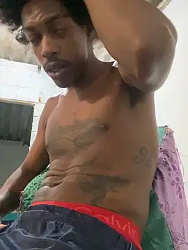 Larry-n-clouds live sex cam