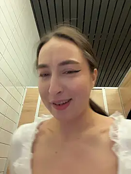 Holly_Play live sex cam