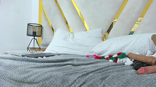 Slut_Milf_'s cam snapshot