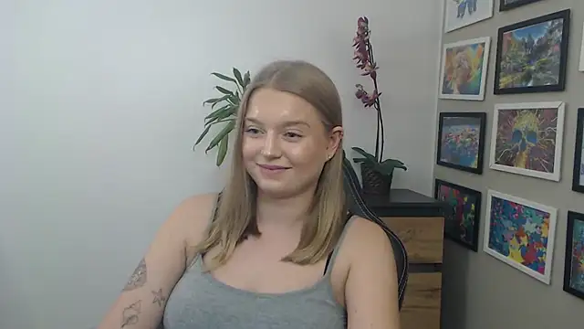 Mysteryerica's cam snapshot