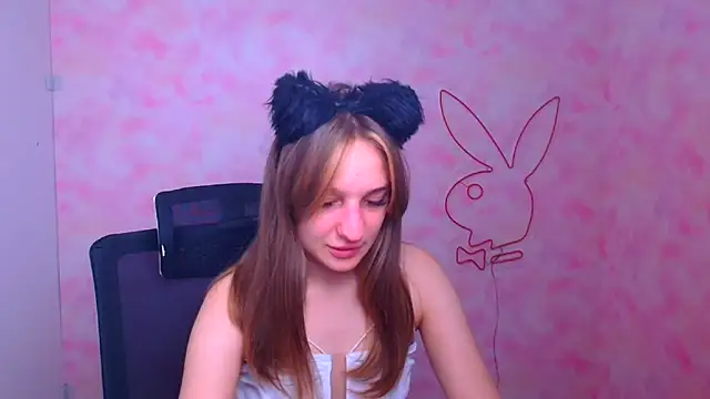 Katie_Rosiee's cam snapshot