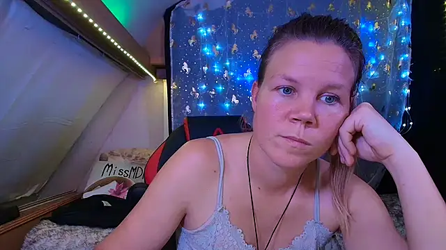 CallMeMaria's cam snapshot