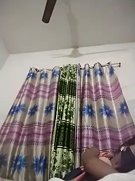 Nadia-2 live sex cam