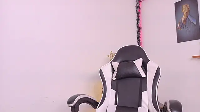 nairagold_'s cam snapshot