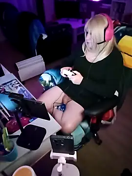 JulietteMaitresse live sex cam