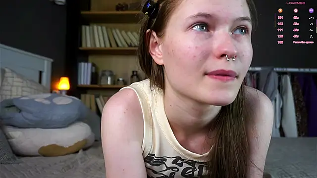 LynHillaire's cam snapshot