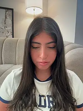 Gaby_zahir_'s cam snapshot