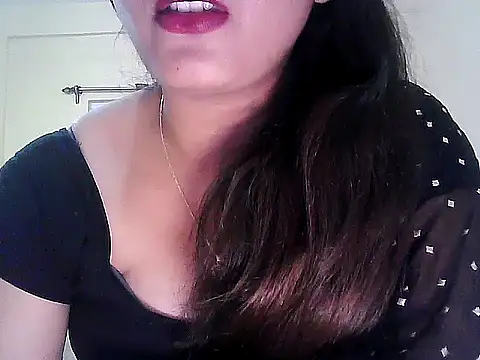 Model-Tanya's cam snapshot