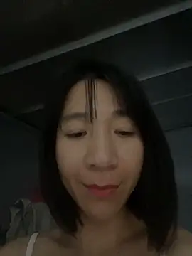 Elly-y's cam snapshot