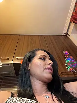 Hotmomcheckk_'s cam snapshot