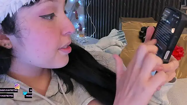 Katemoss70 live sex cam