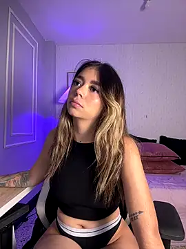 HoneyMollyX's cam snapshot