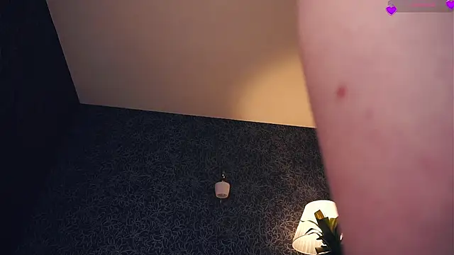 MoiraHavins live sex cam