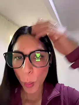 charlotte_stevenss_'s cam snapshot