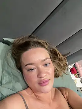 SkylarVoxx's cam snapshot