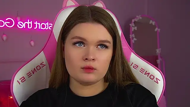 CrystalLyons's cam snapshot