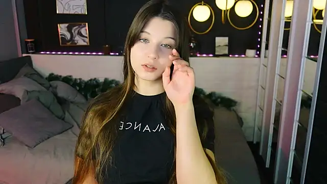 ElizaMild's cam snapshot