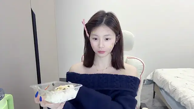 QQoooo-'s cam snapshot