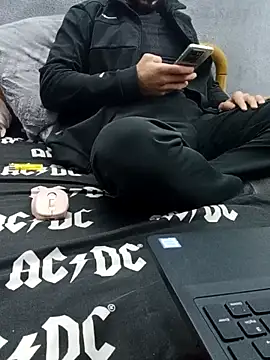 yazin19's cam snapshot