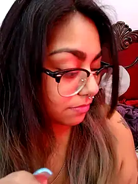 Lovelyrainn's cam snapshot