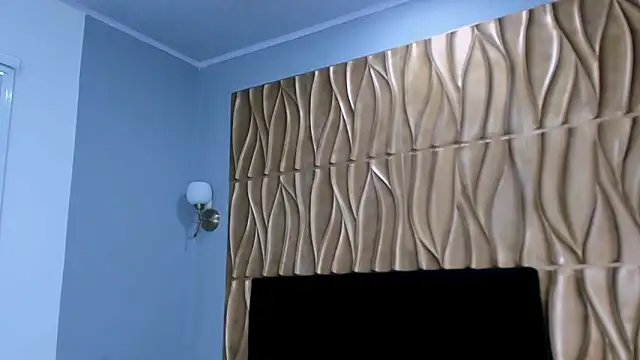 milk_candy18's cam snapshot