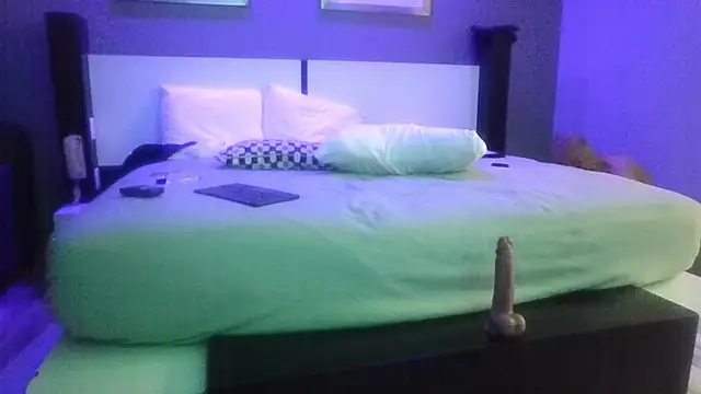 DerekPerez2025 live sex cam