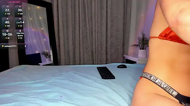 Evolet_Bee's cam snapshot