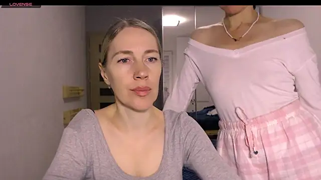 Pepper_mur's cam snapshot