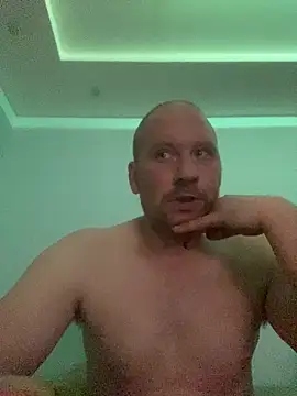 Krzysiekg123's cam snapshot