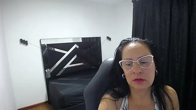 KiaraFoster's cam snapshot