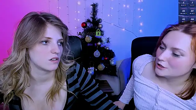 casey_meow_'s cam snapshot