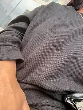 Ninabigtitied live sex cam