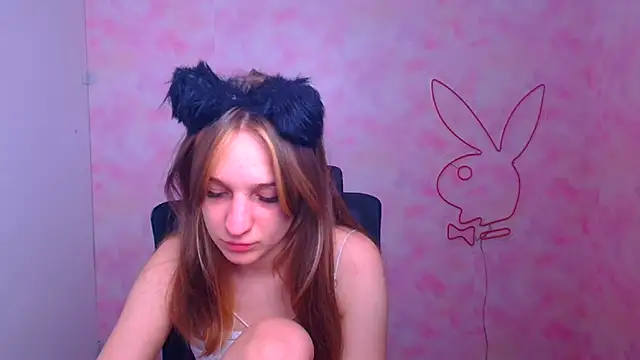 Katie_Rosiee's cam snapshot