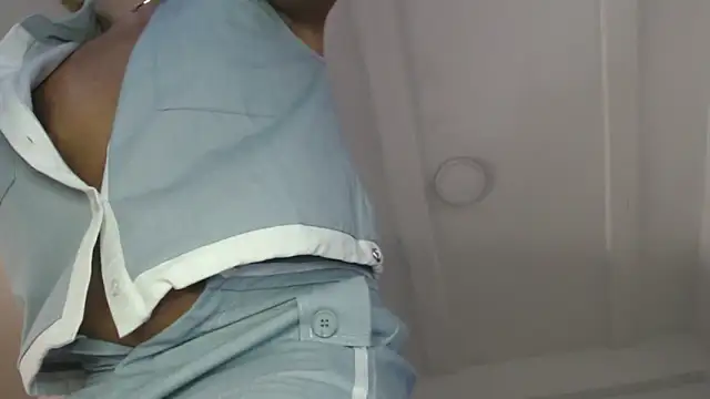 blondebitchlitle live sex cam