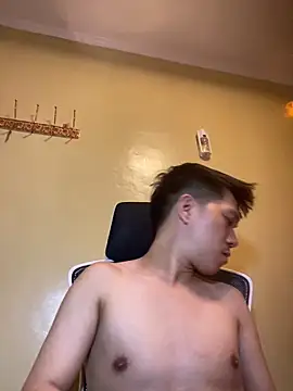 asian_guy_69's cam snapshot