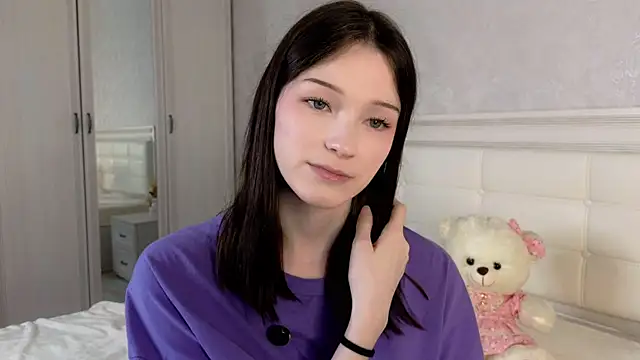 YvonneShames's cam snapshot