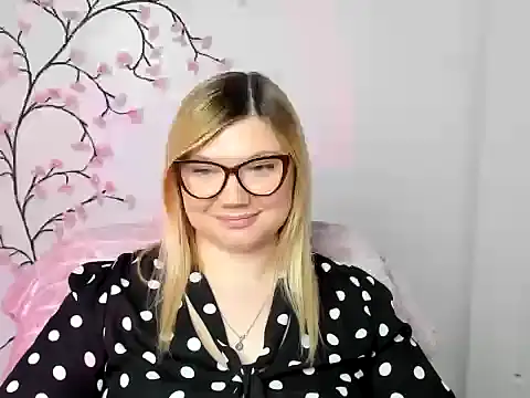 Lola_moree's cam snapshot