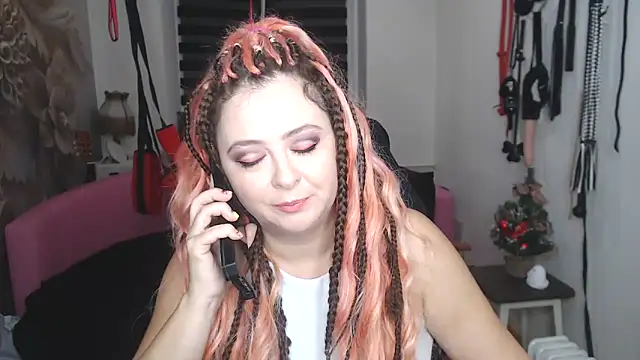 MISSwithDOLLS's cam snapshot