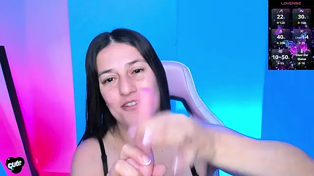 Saskyaa's cam snapshot