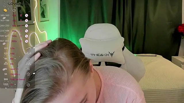 AnnaGrees's cam snapshot