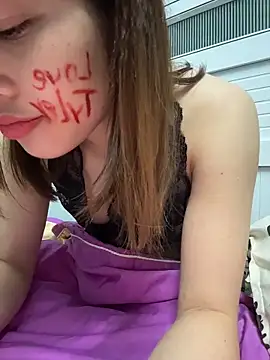 lonelygirl_k2's cam snapshot