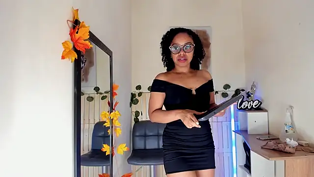 thais_dreams's cam snapshot