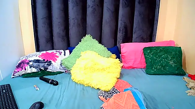 BendOveR0123 live sex cam