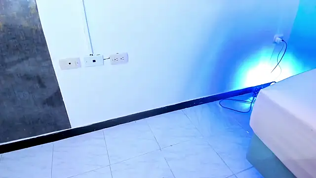 curvy_rousi's cam snapshot