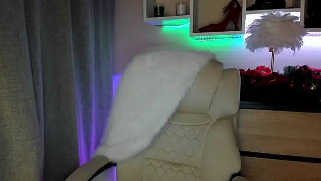 feliziaDesire's cam snapshot