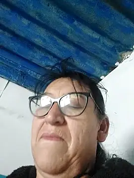 clarita_01's cam snapshot